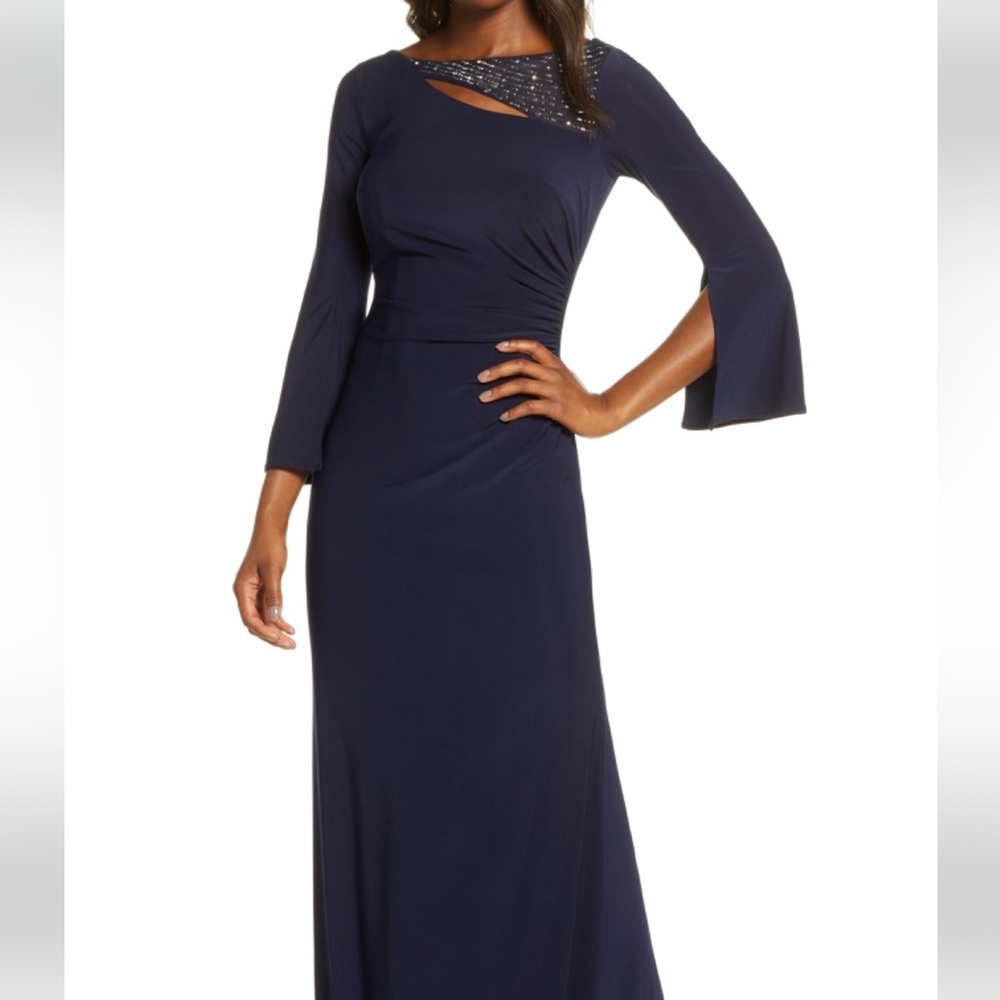 VINCE CAMUTO Split Long Sleeve Trumpet Gown - NWOT - Picture 4 of 4